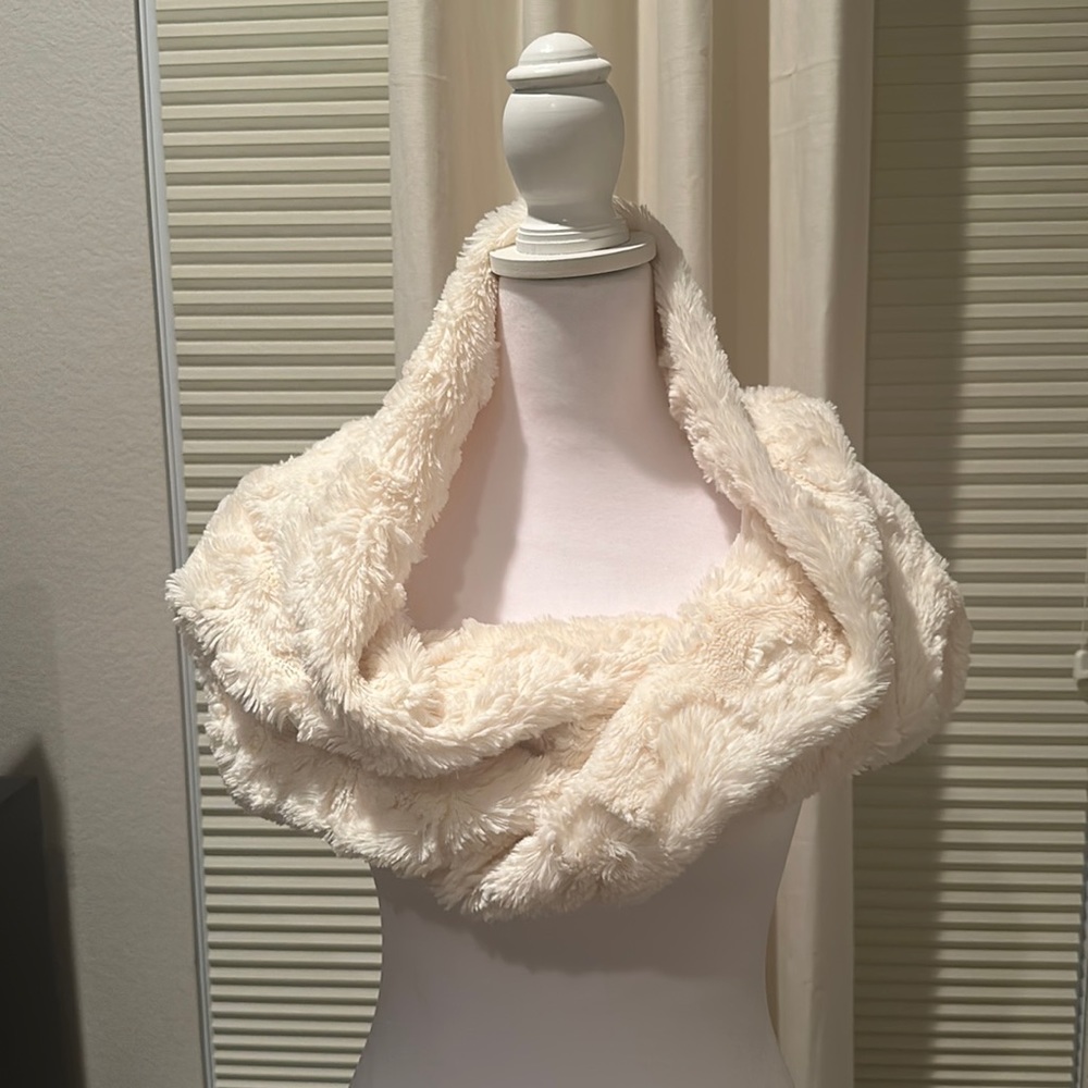 Ivory infinity scarf